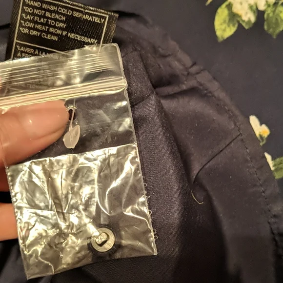 Cupcakes and Cashmere Dorene Romper Medium NWT - Picture 6 of 6